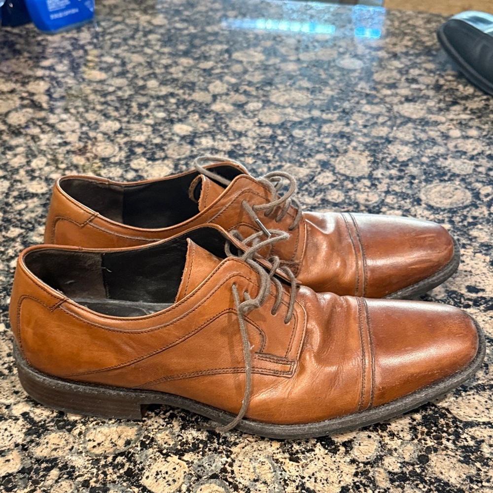 Johnston & Murphy Men's Brown Leather Dress Shoes